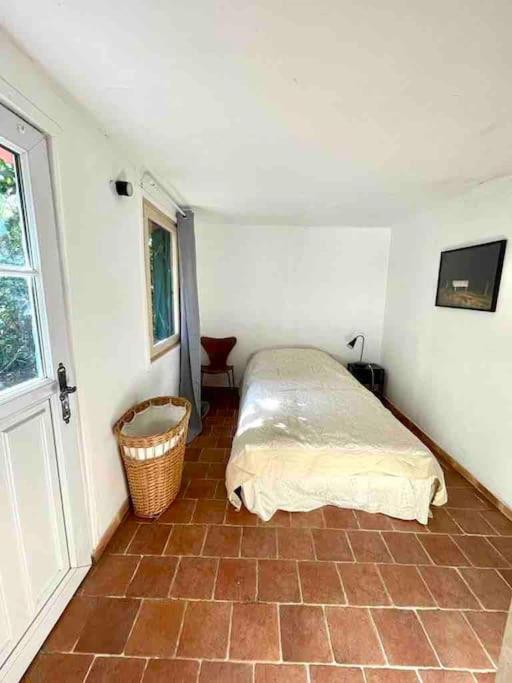 Charmante Maison Dans Jardin, Calme, 55M2- 2Ch, Metro, Tres Proche Paris Vitry-sur-Seine Zewnętrze zdjęcie